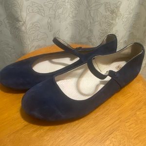 ✨ Vialis Pilar Suede Blue Hand Sewn Flats - Made in Spain